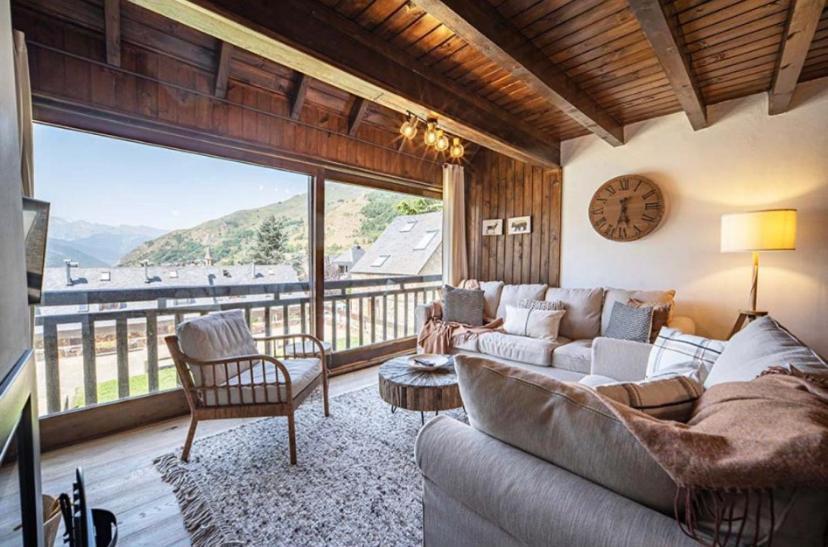 Casa Catania-Acogedora Casa Con Impresionantes Vistas-Fibra Optica Villa Salardu Exterior photo